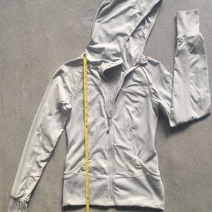 Lululemon light sport jacket size 6